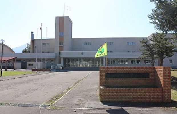 東小学校