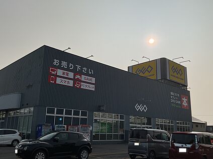 ゲオ滝川東町店 徒歩8分
