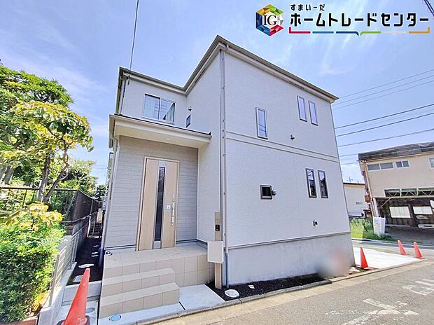 ☆外観の様子☆
周辺環境充実&暮らしを彩る充実の設備♪
高耐久・高性能、災害に強い家、心から安らげる住まいです。