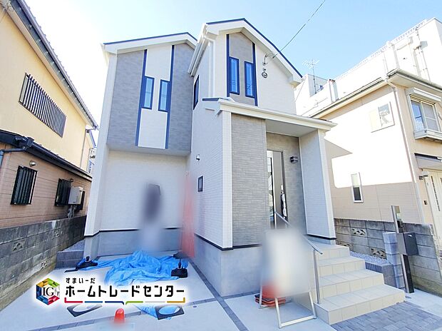 ☆外観の様子☆
太陽光パネル設置！省エネで快適な暮らしが実現します。
周辺環境充実＆暮らしを彩る充実の設備♪
高耐久・高性能、災害に強い家、心から安らげる住まいです。