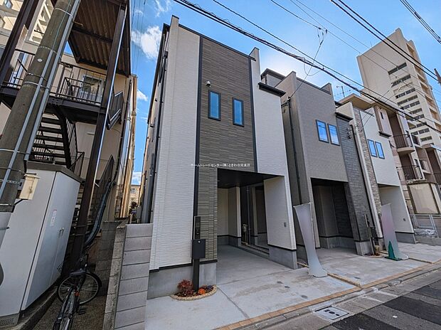 ☆外観の様子☆
周辺環境充実＆暮らしを彩る充実の設備♪
高耐久・高性能、災害に強い家、心から安らげる住まいです。