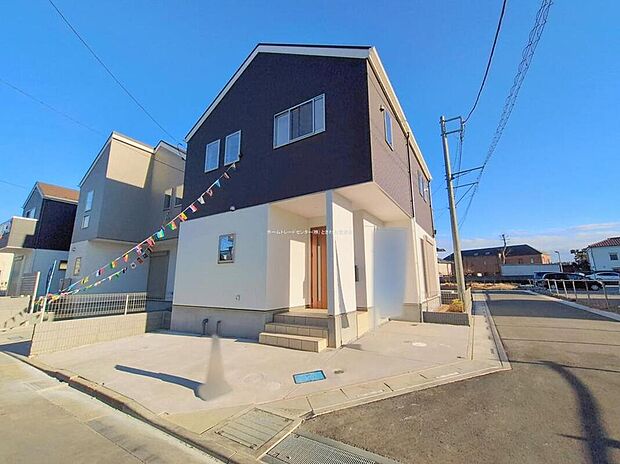 ☆外観の様子☆
周囲には高い建物もなく、季節の変化を感じながら子育てが出来る自然に囲まれた住宅地です。