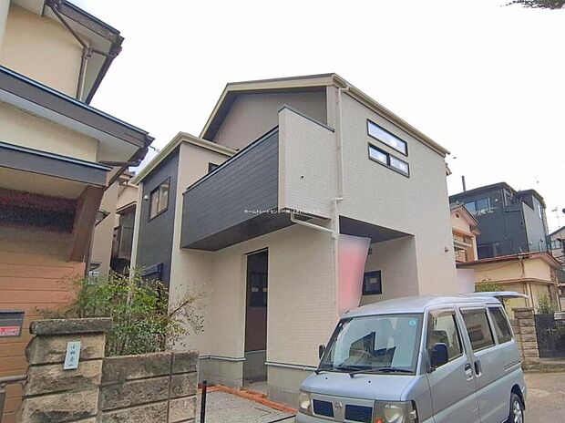 ☆外観の様子☆
周辺には緑豊かな場所が多く、穏やかな時が流れる落ち着いた住環境です。
ゆとりの広さを誇る魅力あふれる邸宅です。
省エネ性能ラベル取得！