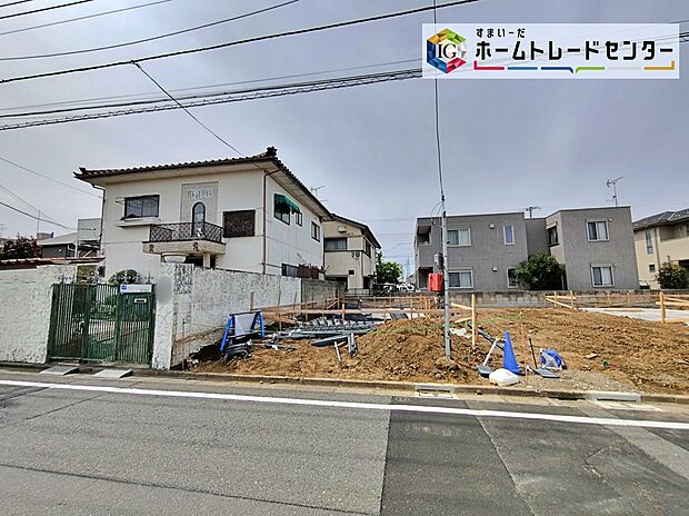 ☆現地の様子☆
地震に強い家。住宅性能表示「建設」「設計」W取得。
効率的でストレスのない家事動線。水回りが集中しており、移動がスムーズな間取りです♪