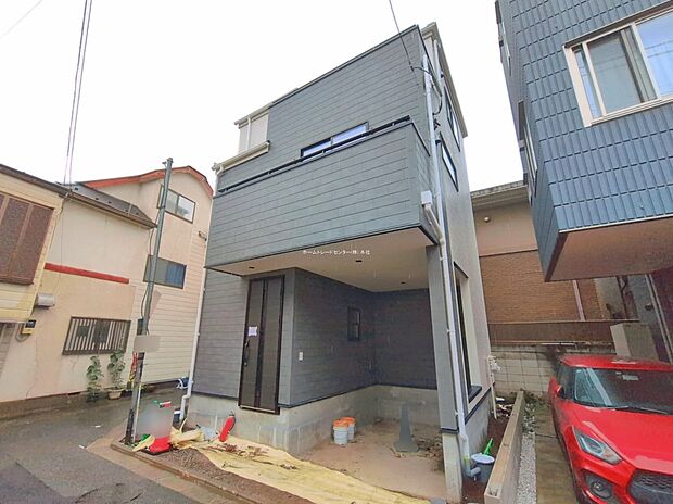 ☆外観の様子☆一戸建ての大きなメリットは、「自分の土地」を自由に使えること。好きなペットが飼えるほか、ガーデニングやＤＩＹ、車やバイクの手入れなど様々な趣味を楽しめます♪
