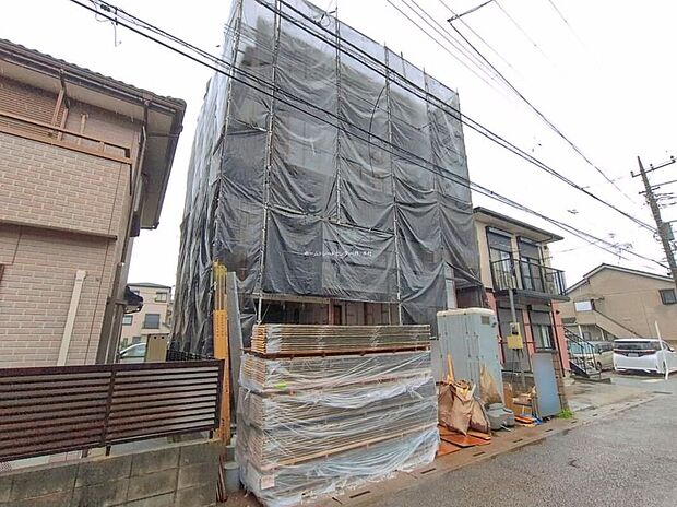 ☆現地の様子☆東武東上線「鶴瀬」駅　徒歩12分！風&光を感じる開放感に強く心惹かれるおしゃれなデザイン住宅です。
