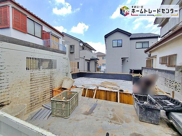 ☆現地の様子☆コンビニ・ドラッグストア・スーパーなどが生活に欠かせない環境が揃う、利便性の良い立地♪