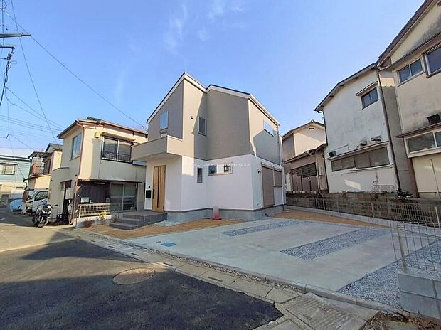 ☆外観の様子☆
急行の停まるふじみ野駅徒歩15分♪お買い物施設も豊富なエリアで快適な暮らしを提案いたします。お問い合わせお待ちしております!