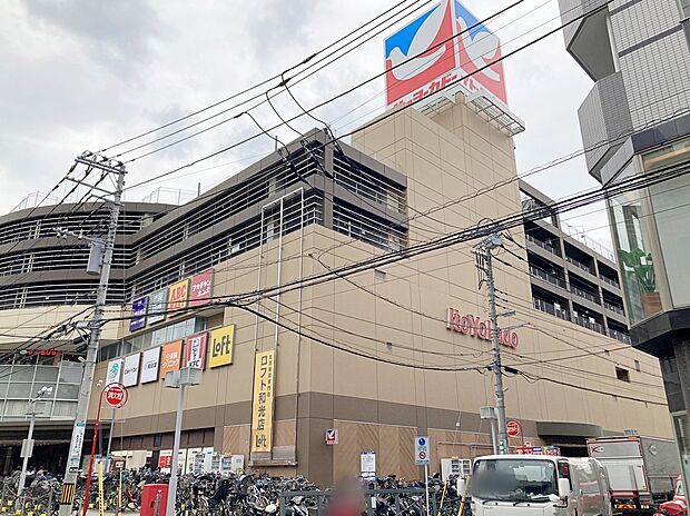 【イトーヨーカドー和光店】
1700m 徒歩で22分または、自転車7分♪