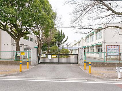 ふじみ野市立駒西小学校 500m(徒歩7分)