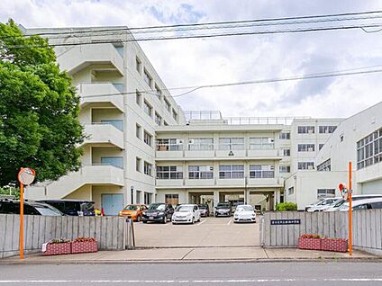 富士見市立勝瀬中学校 880m (徒歩11分)
