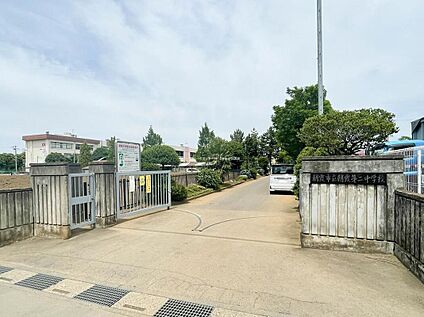 朝霞市立朝霞第二中学校 950m( 徒歩12分)