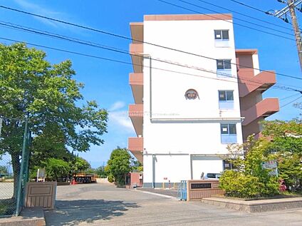 富士見市立水谷中学校 560m(徒歩7分)