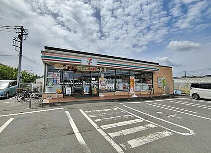 セブンイレブン富士見鶴馬前谷店 640m(徒歩8分)
