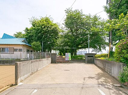 ふじみ野市立三角小学校 400m(徒歩5分)