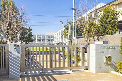 中野区立美鳩小学校 約370～380m(徒歩5分)