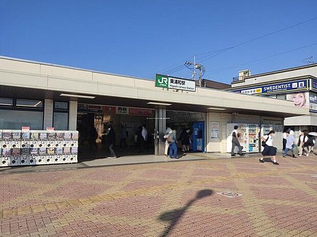 ＪＲ武蔵野線「東浦和」駅利用エリア♪
駅から歩いて、緑と歴史を感じる見沼通船堀公園へ。春には見沼代用水沿いの桜を楽しみ、休日は家族で散策。身近に季節を感じる楽しみがある、東浦和駅周辺の住環境が魅力です