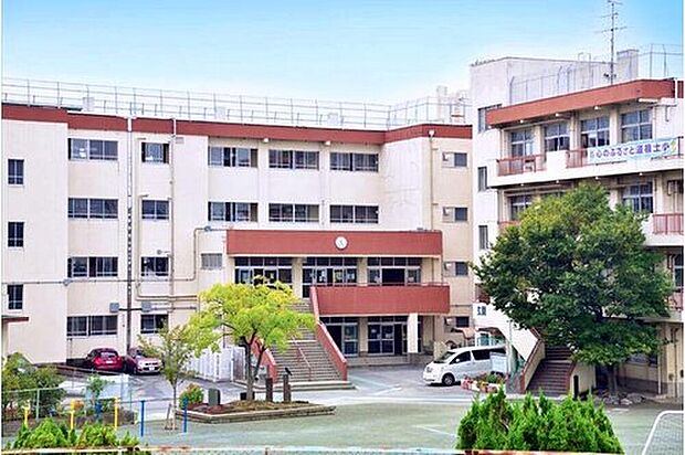 さいたま市立道祖土小学校(約450m)