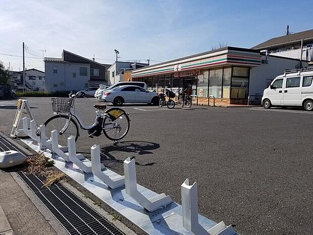 セブンイレブン浦和原山3丁目店(約350m)