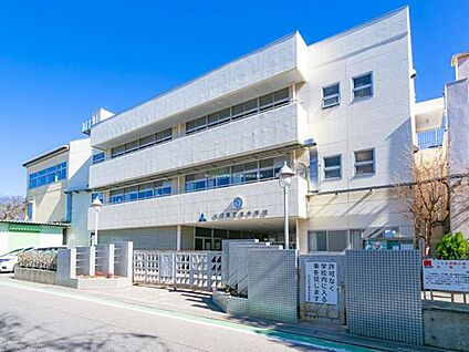 川口市立東中学校 1000m(徒歩13分)