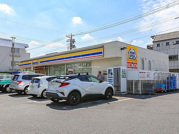 ミニストップ蕨中央2丁目店（約650m）