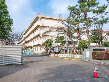 さいたま市立神田小学校 450m(徒歩6分)