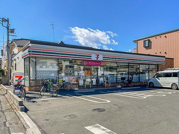 セブンイレブン蕨塚越3丁目店(約300m)