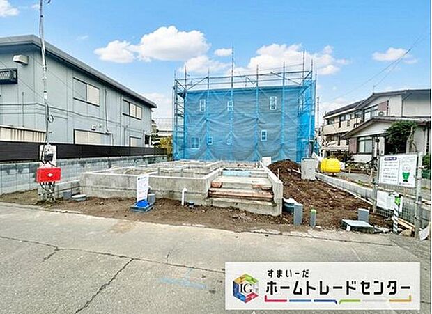 【前面道路含む現地写真】閑静な住宅街は落ち着いた新生活を送るのにぴったりです♪ これだけではない魅力が、現地できっと見つかる！お問合せをお待ちしております。お問い合わせ・資料のご請求などもお気軽にどうぞ。

