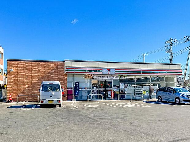 セブンイレブン川口在家町店（約120m）
