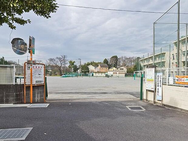 さいたま市立片柳中学校（約850m）