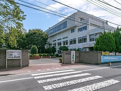 川口市立東領家小学校 750m (徒歩10分)