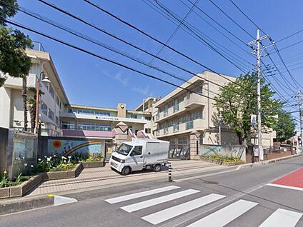 さいたま市立大東小学校 560m(徒歩7分)