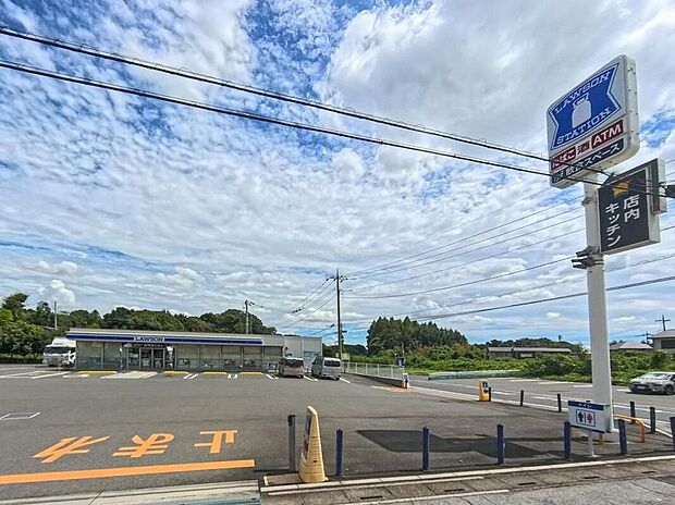 ローソンさいたま大谷店（約700m）