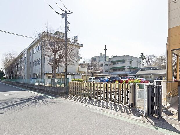 さいたま市立大砂土東小学校(約650m)