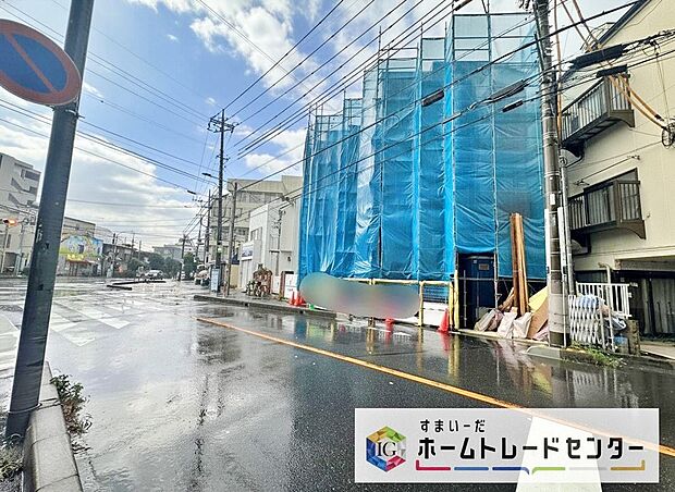 【前面道路含む現地写真】今から見たい!大歓迎です♪ お気軽にホームトレードセンターまでお問い合わせください。 閑静な街並みの分譲地を是非現地にてご覧ください。 近隣の物件も併せてご紹介することも可能です。
