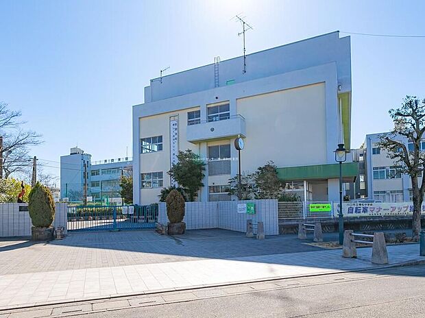 川口市立榛松中学校(約1,300m)