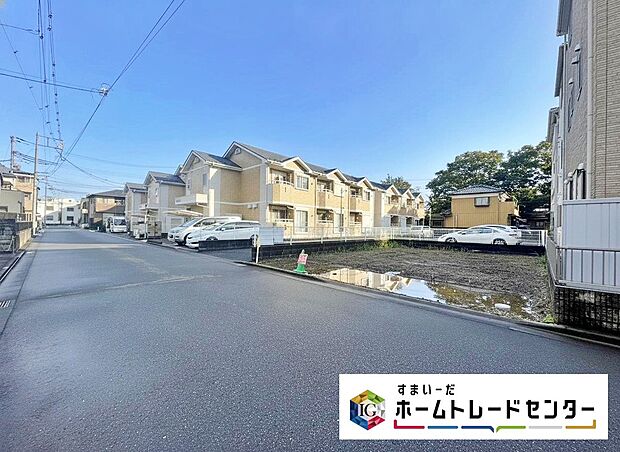 【前面道路含む現地写真】閑静な住宅街は落ち着いた新生活を送るのにぴったりです♪ これだけではない魅力が、現地できっと見つかる！お問い合わせ・資料のご請求などもお気軽にどうぞ。