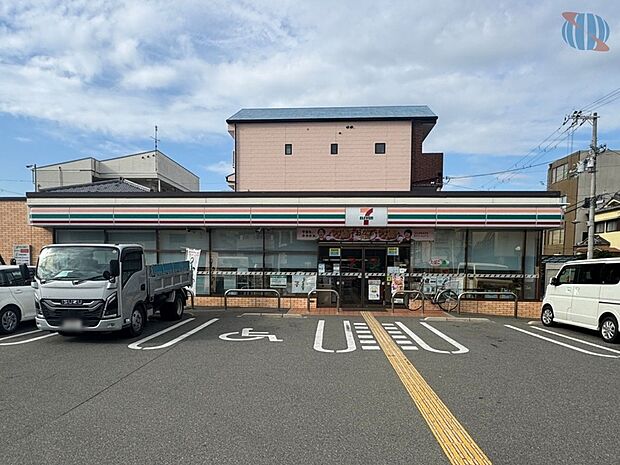 セブンイレブン 大阪諏訪3丁目店(約560m)