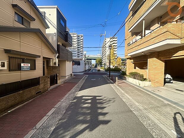 【【2号地/前面道路含む現地写真】】陽当たりなど、現地にて直接お確かめください♪