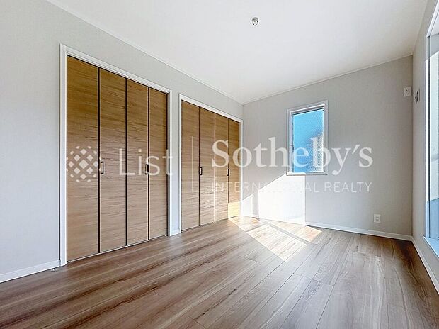 ■収納■各お部屋には容量たっぷりのクローゼット付き♪お洋服やかさばる荷物もすっきり整理できますね!