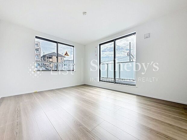 【室内】■ルーム■(3号棟)家族の大切なプライベート空間。趣味など自由にお使いいただけるようシンプルに仕上げてあります。自分時間を充実させながら、心豊かなひとときを過ごすための大切な空間に。