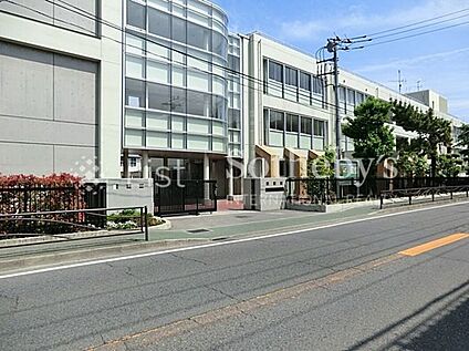 川崎市立橘中学校 900m