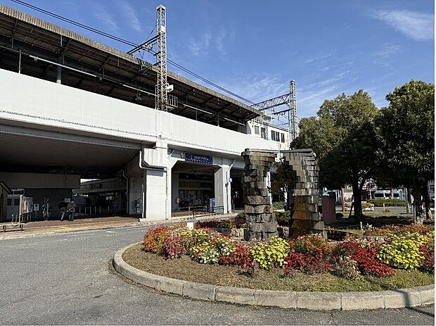 京阪本線「萱島」駅まで徒歩14分~16分(約1100m~約1220m)※西口北側まで(2025/11撮影)