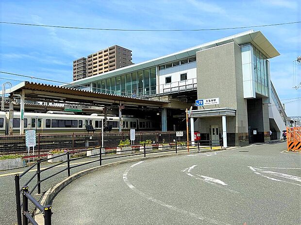 JR大和路線、おおさか東線「久宝寺」駅