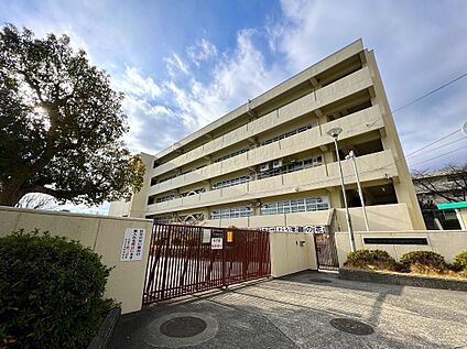 吹田市立西山田中学校 約930m～約990m(徒歩12分～13分)