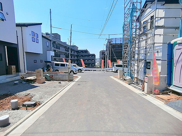 【現地写真】住みやすさと利便性を兼ね備えた立地。高い住宅性能を備えた安心で暮らしやすい住まいです。