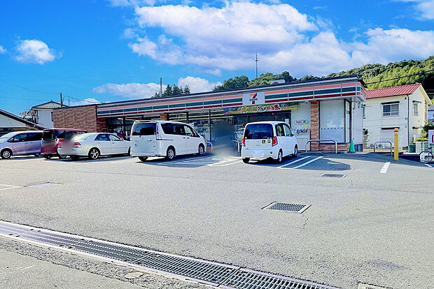 セブンイレブン八王子下柚木西店