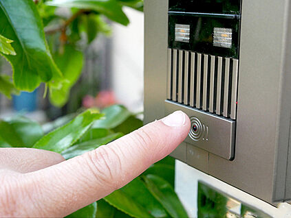 【モニター付きインターホン】