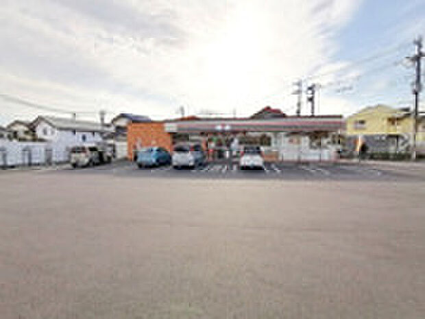 セブンイレブン日野本町七丁目店（約370m）