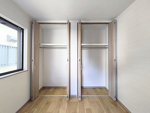 【収納】各居室には十分な収納スペースを確保。お部屋全体を広々と使うことができます。